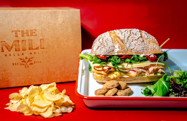 Boxed Lunch: Turkey Club Energy