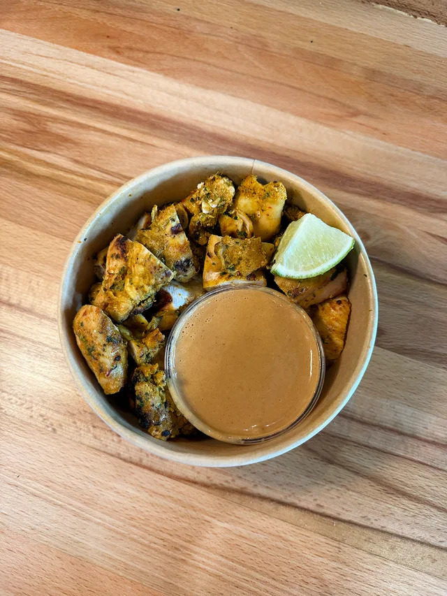 Chicken Satay Protein Pack with Spicy Peanut Sauce