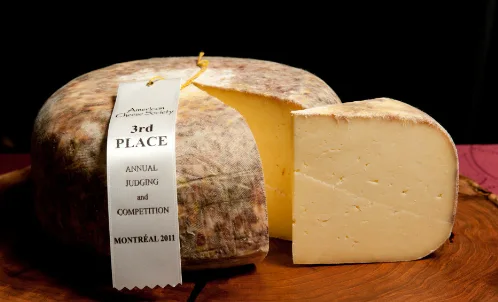 Brush Creek Creamery - Clothbound Cheddar